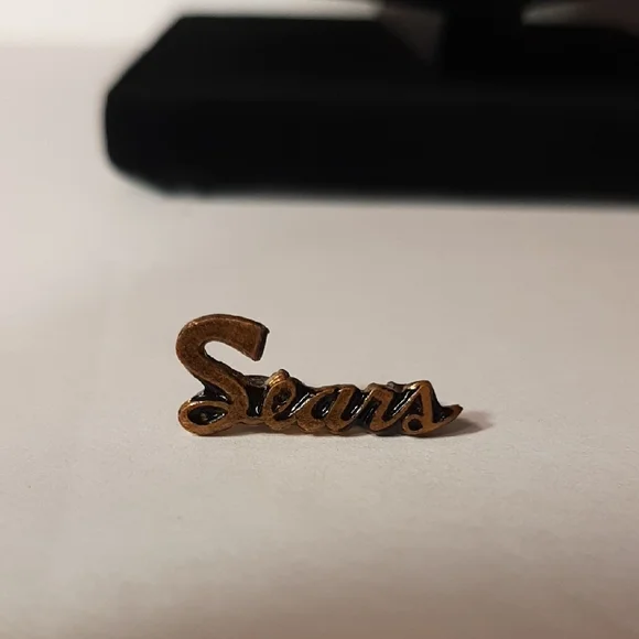 Sears Vintage 1950's Goldtone Script Micro Sized Pin - Picture 7 of 7